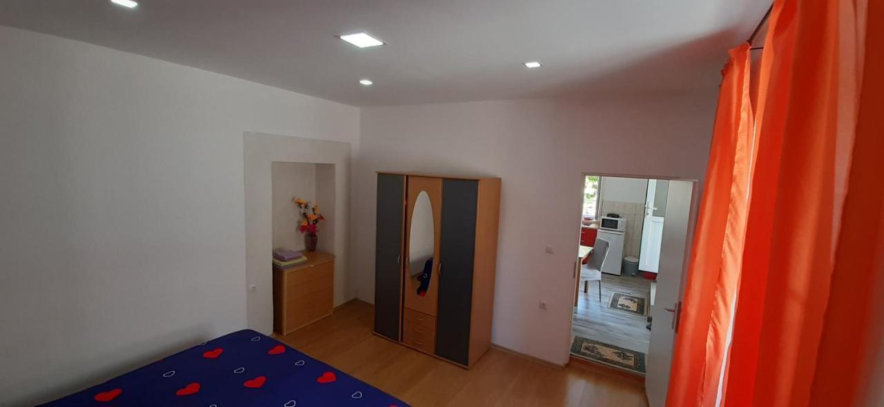 Ema & Sea Apartment's With Free Private Parking Apartment *