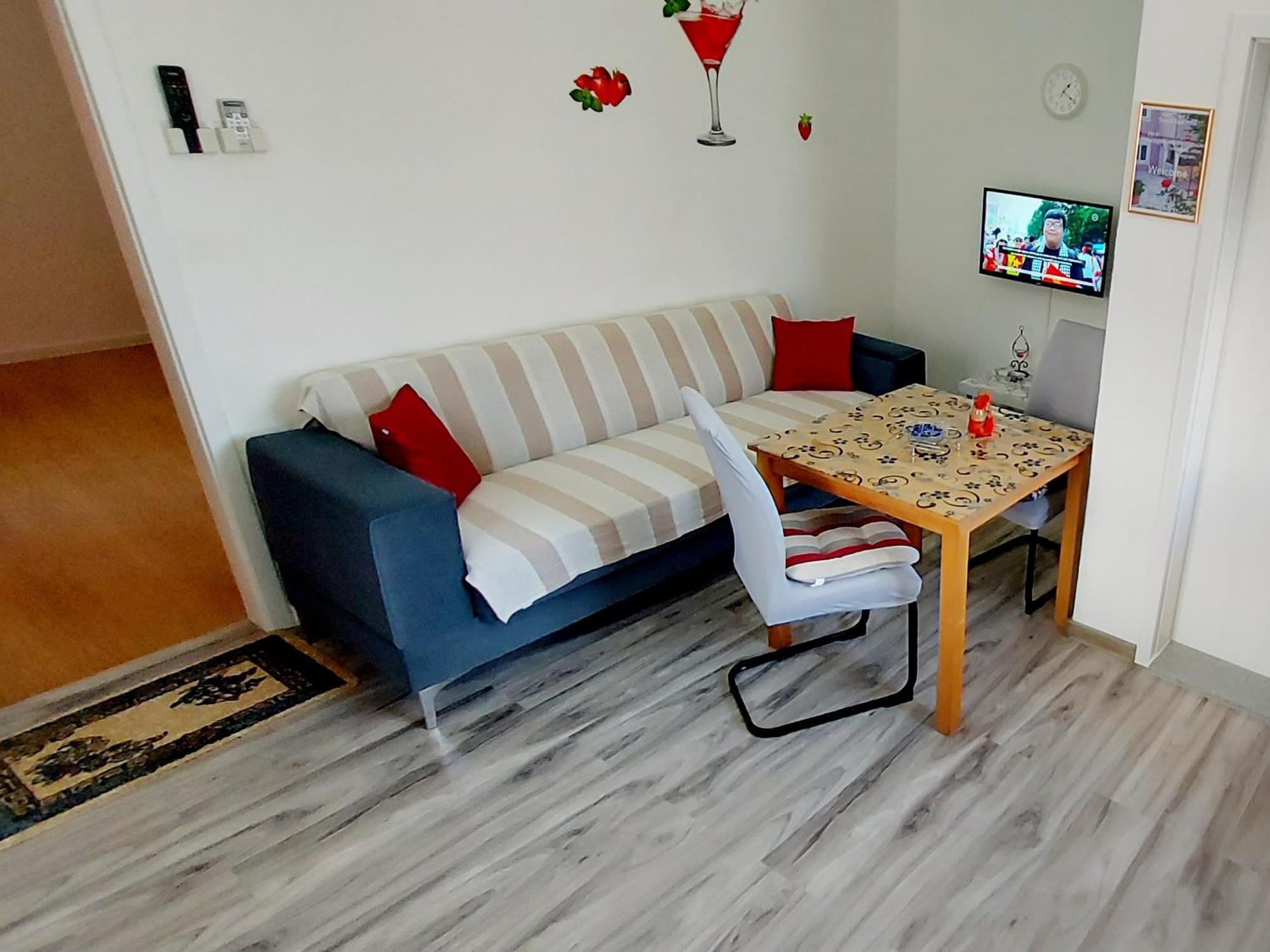Ema & Sea Apartment's With Free Private Parking * Pula