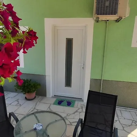 Ema & Sea Apartment'S With Free Private Parking Pula Exterior photo