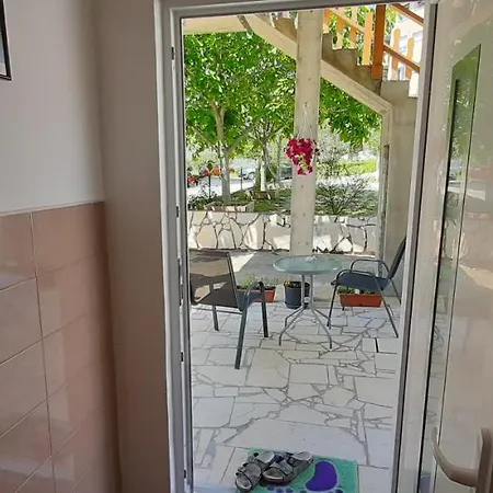 Ema & Sea Apartment'S With Free Private Parking Pula Exterior photo