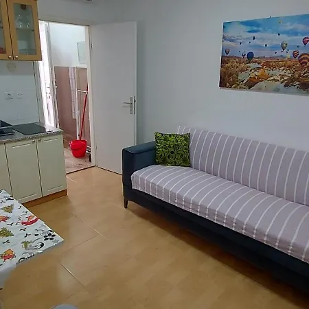 Ema & Sea Apartment'S With Free Private Parking Pula Exterior photo