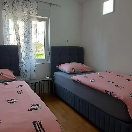 Ema & Sea Apartment'S With Free Private Parking Pula Exterior photo