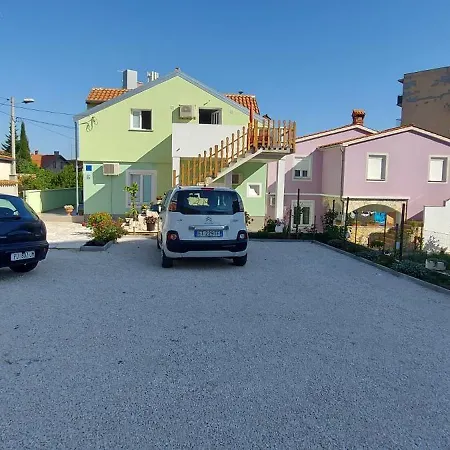 Ema & Sea Apartment'S With Free Private Parking Pula Exterior photo