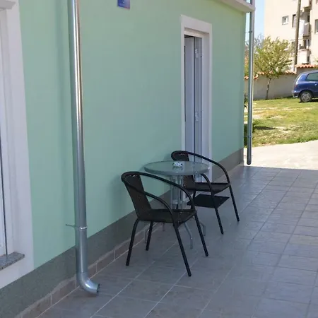 Ema & Sea Apartment'S With Free Private Parking Pula Exterior photo