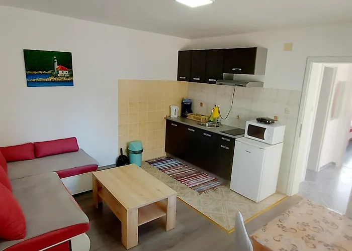 Ema & Sea Apartment\'S With Free Private Parking