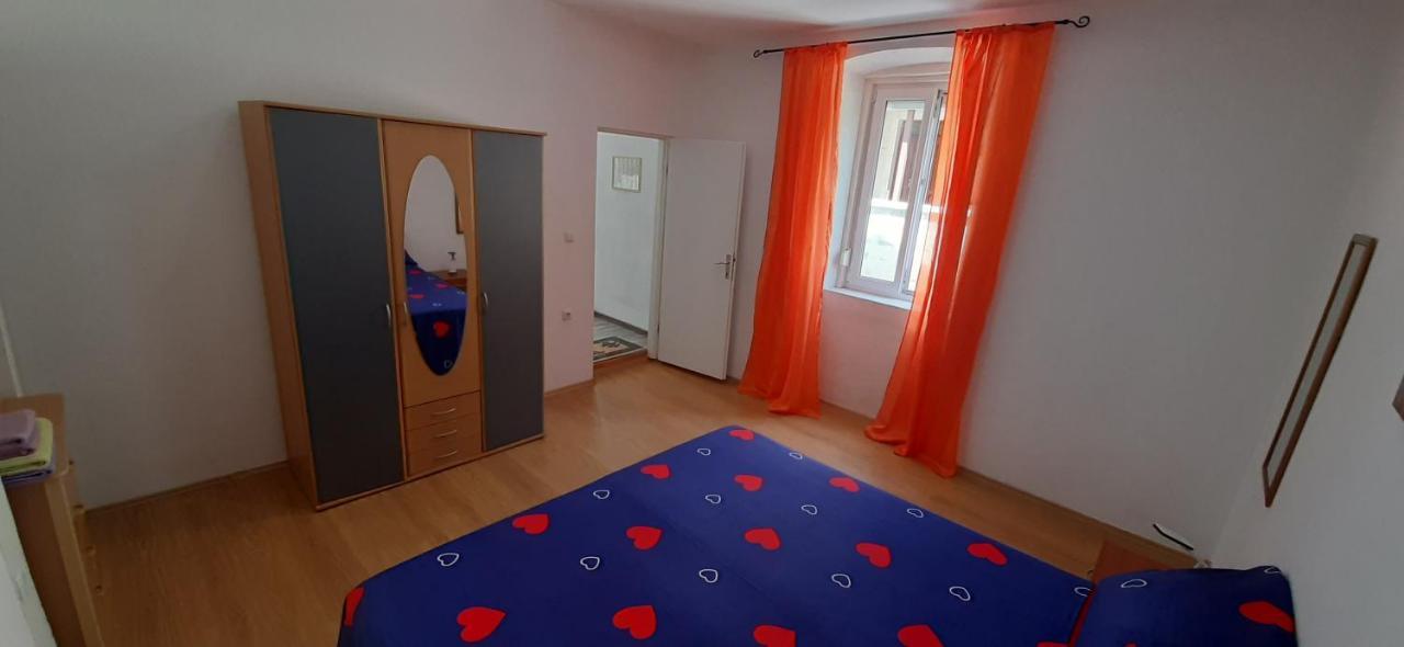 Ema & Sea Apartment's With Free Private Parking