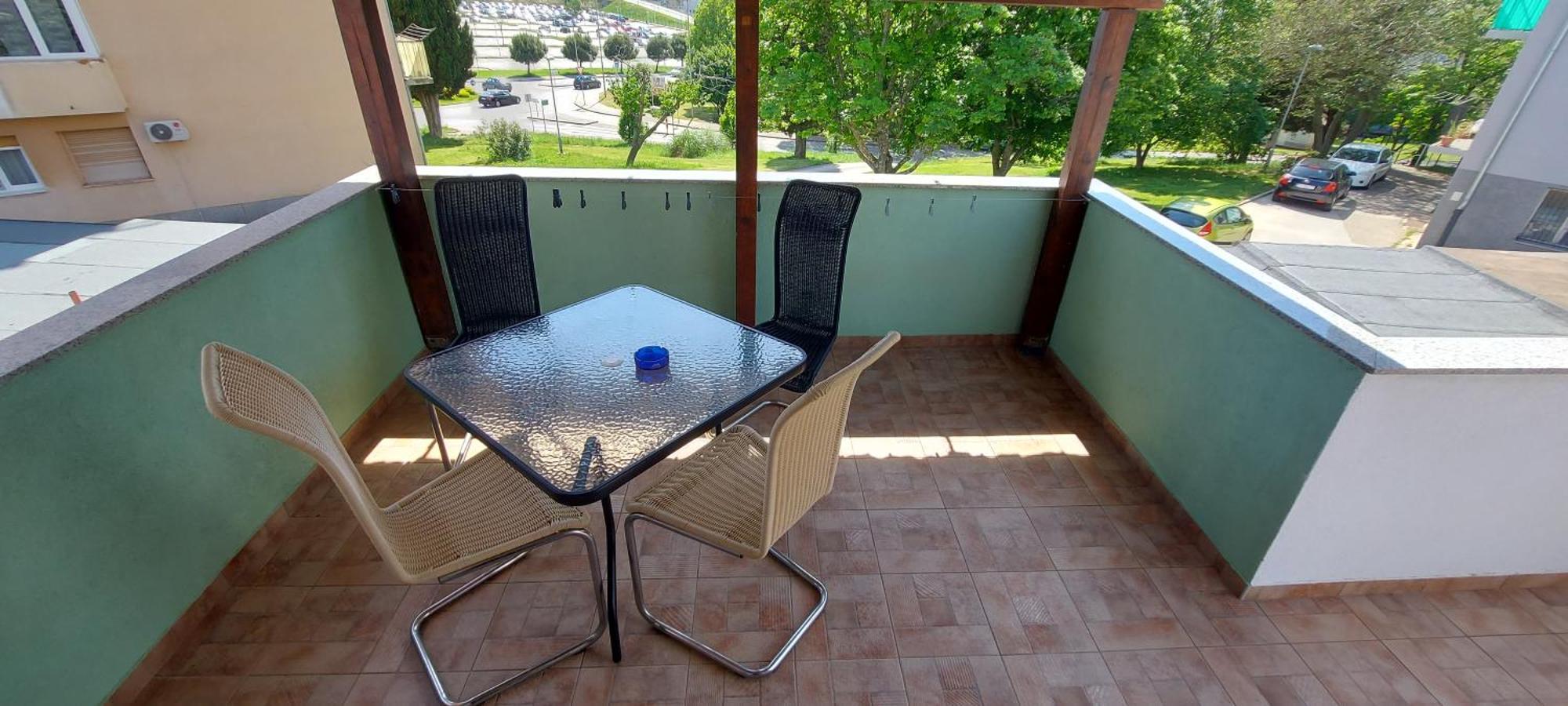 Ema & Sea Apartment's With Free Private Parking Apartment
