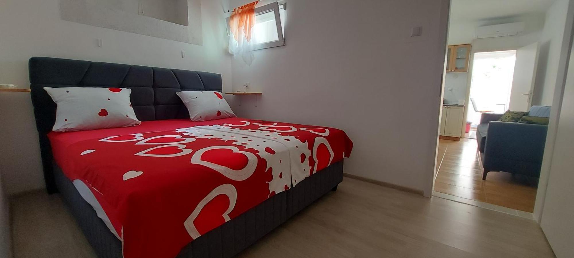 Ema & Sea Apartment's With Free Private Parking *