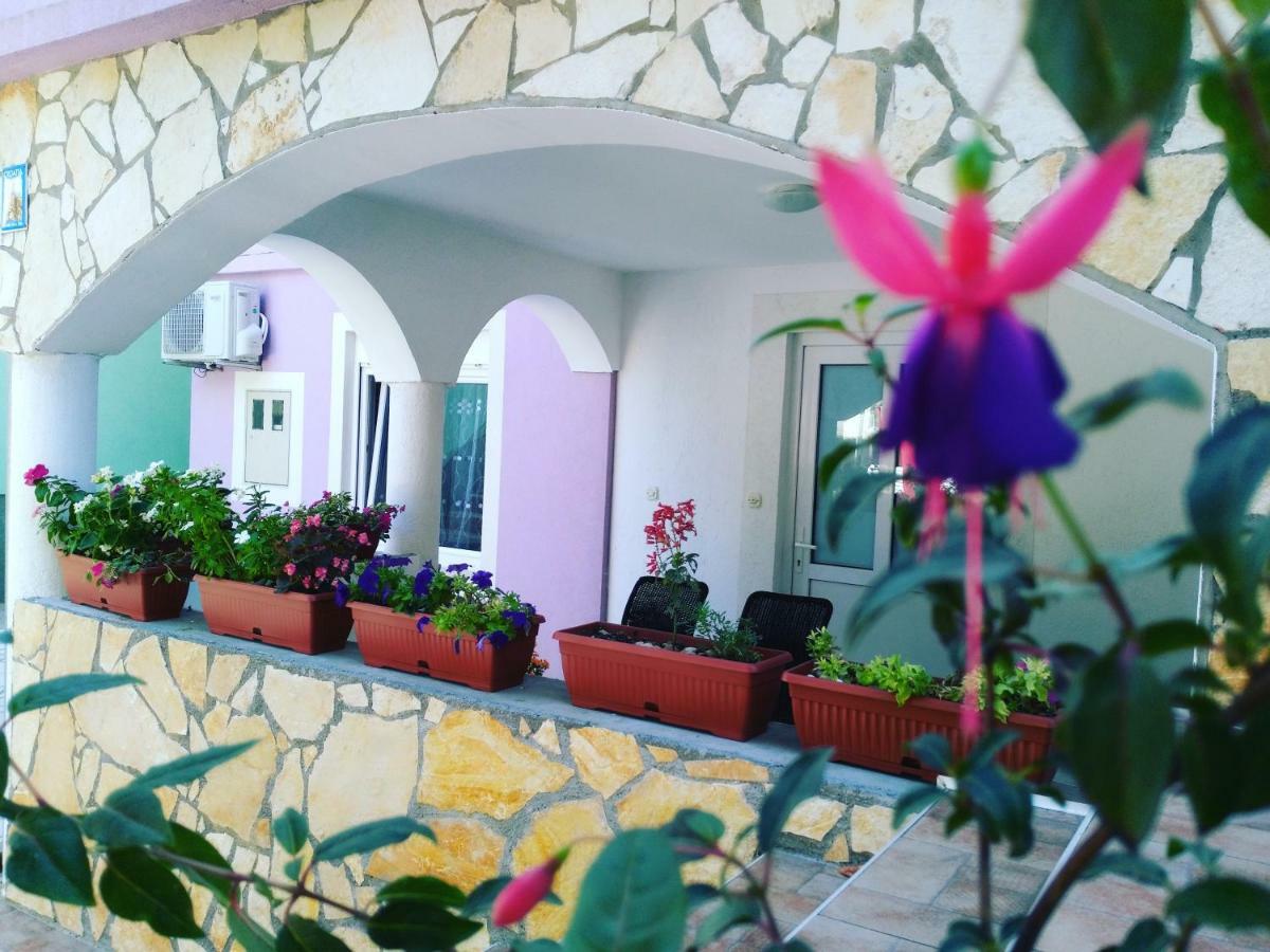 Ema & Sea Apartment's With Free Private Parking Apartment Pula
